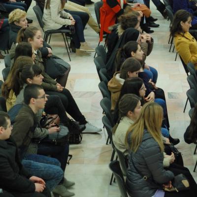 17 martie: Iaşi: Întâlnire cu tinerii despre convieţuirea fără căsătorie. Foto: Emilian Lupu