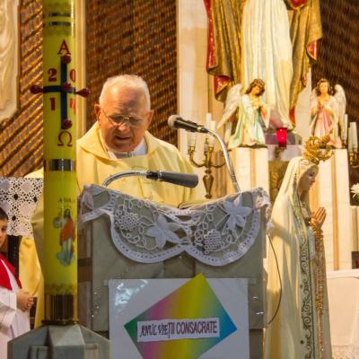 19-22 martie: Oneşti: Misiuni populare în Parohia "Ss. Petru şi Paul"