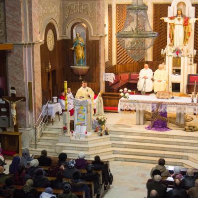 19-22 martie: Oneşti: Misiuni populare în Parohia "Ss. Petru şi Paul"