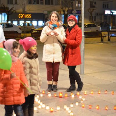 20 martie: Bacău: Festivalul candelelor "Fiecare viaţă este un dar"