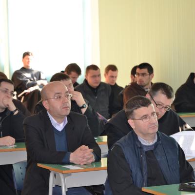 24 martie: Roman: Simpozion internaţional de filozofie