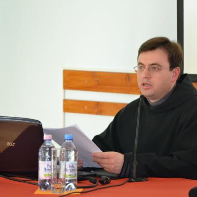 24 martie: Roman: Simpozion internaţional de filozofie