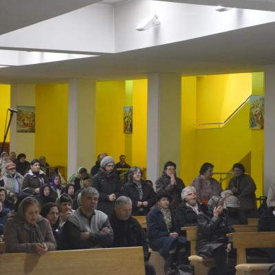 27 martie: Oneşti: Noapte de priveghere la sanctuarul "Fericitul Ieremia"