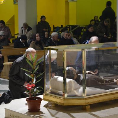 27 martie: Oneşti: Noapte de priveghere la sanctuarul "Fericitul Ieremia"