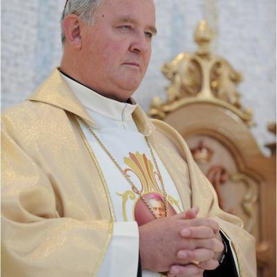 2 aprilie: Iaşi: Liturghia Crismei
