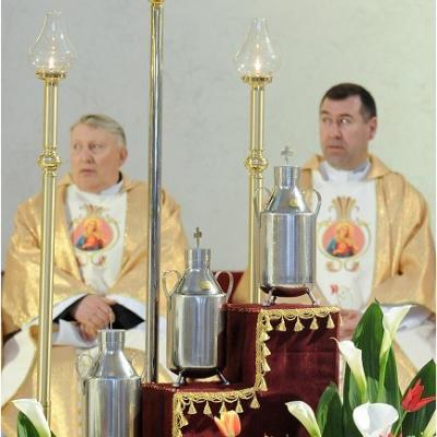 2 aprilie: Iaşi: Liturghia Crismei