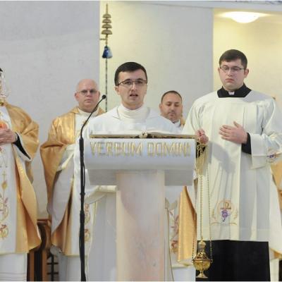 2 aprilie: Iaşi: Liturghia Crismei