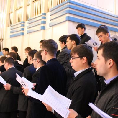 2 aprilie: Iaşi: Liturghia crismei. Foto: Ionuţ-Gabriel Giurgică