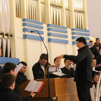 2 aprilie: Iaşi: Liturghia crismei. Foto: Ionuţ-Gabriel Giurgică