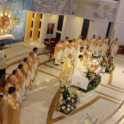 2 aprilie: Iaşi: Liturghia crismei. Foto: Ionuţ-Gabriel Giurgică