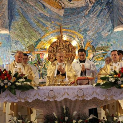 2 aprilie: Iaşi: Liturghia crismei. Foto: Ionuţ-Gabriel Giurgică