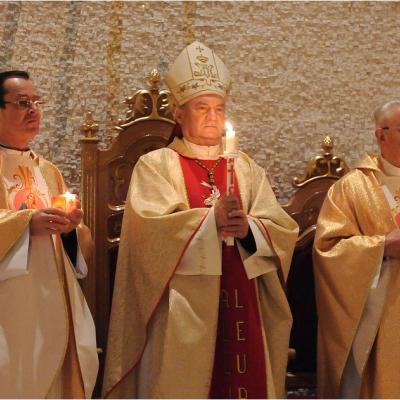 5 aprilie: Iaşi: Noaptea de Înviere la catedrală