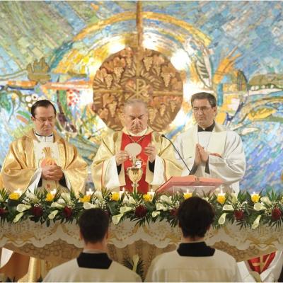 5 aprilie: Iaşi: Noaptea de Înviere la catedrală