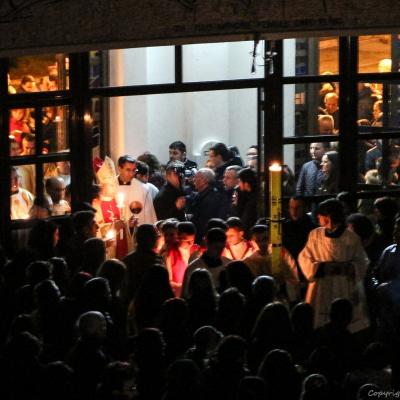 5 aprilie: Iaşi: Noaptea de Înviere la catedrală. Foto: Claudiu Bîrliba