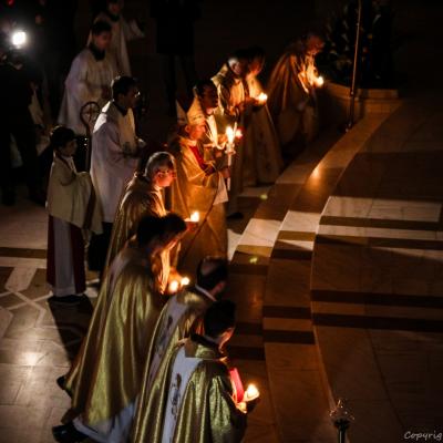 5 aprilie: Iaşi: Noaptea de Înviere la catedrală. Foto: Claudiu Bîrliba