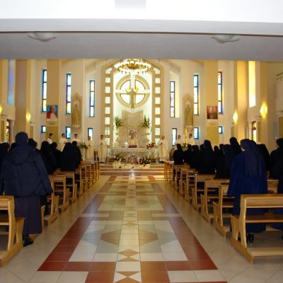 11-18 aprilie: Bacău: Zile de har şi reînnoire de voturi