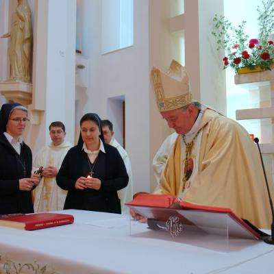 11-18 aprilie: Bacău: Zile de har şi reînnoire de voturi