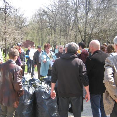 13 aprilie: Iaşi: Lumina Învierii la bolnavii de la spitalul Pădureni-Grajduri