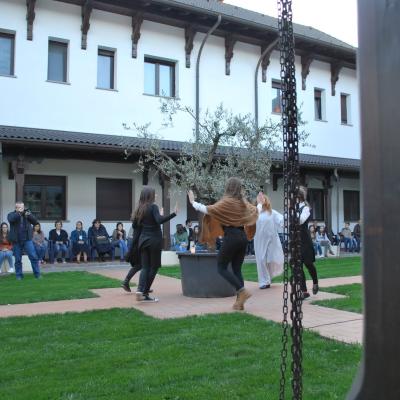 15-18 aprilie: Ciofliceni-Snagov: Olimpiada naţională de religie, cultul catolic