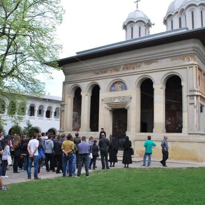 15-18 aprilie: Ciofliceni-Snagov: Olimpiada naţională de religie, cultul catolic
