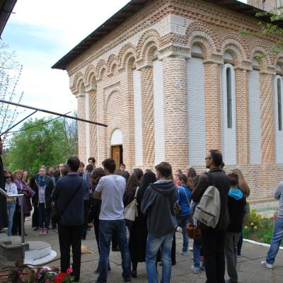 15-18 aprilie: Ciofliceni-Snagov: Olimpiada naţională de religie, cultul catolic