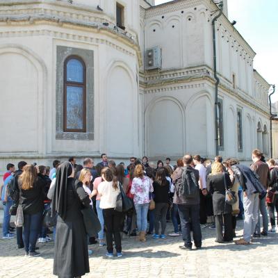 15-18 aprilie: Ciofliceni-Snagov: Olimpiada naţională de religie, cultul catolic