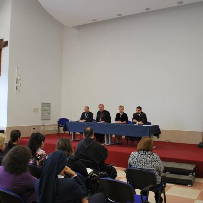 15-18 aprilie: Ciofliceni-Snagov: Olimpiada naţională de religie, cultul catolic