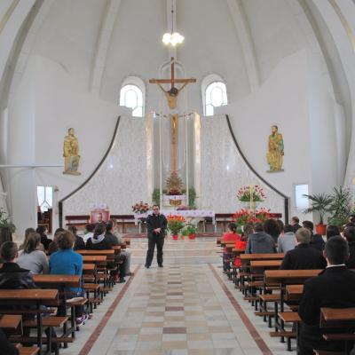 15-18 aprilie: Ciofliceni-Snagov: Olimpiada naţională de religie, cultul catolic