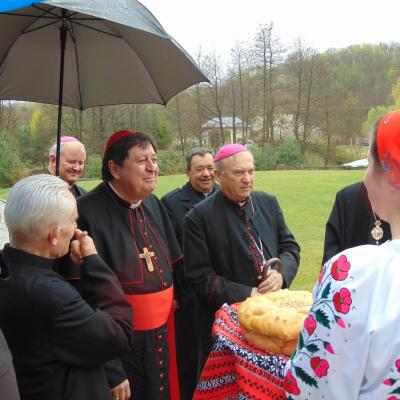 18 aprilie: Luncani: Întâlnirea cardinalului Braz de Aviz cu superiorii majori şi superioarele majore