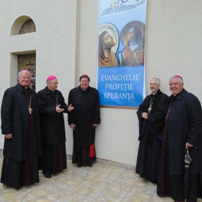18 aprilie: Luncani: Întâlnirea cardinalului Braz de Aviz cu superiorii majori şi superioarele majore