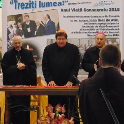 18 aprilie: Luncani: Întâlnirea cardinalului Braz de Aviz cu superiorii majori şi superioarele majore
