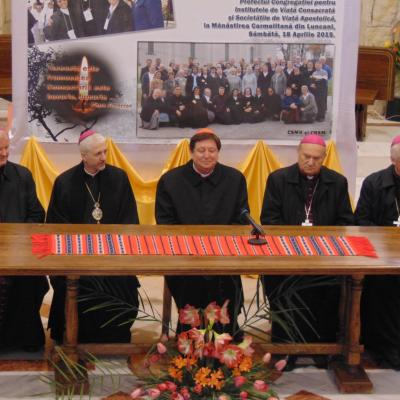 18 aprilie: Luncani: Întâlnirea cardinalului Braz de Aviz cu superiorii majori şi superioarele majore