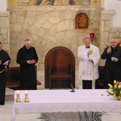 18 aprilie: Luncani: Întâlnirea cardinalului Braz de Aviz cu superiorii majori şi superioarele majore