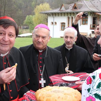 18 aprilie: Luncani: Întâlnirea cardinalului Braz de Aviz cu superiorii majori şi superioarele majore