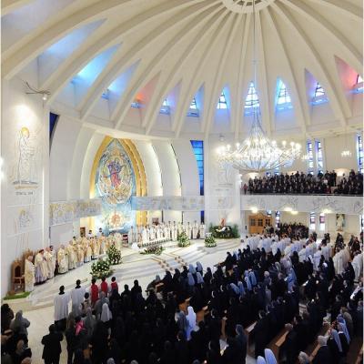 19 aprilie: Iaşi: Liturghie dedicată persoanelor consacrate, prezidată de cardinalul João Braz de Aviz