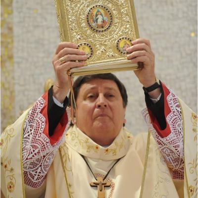 19 aprilie: Iaşi: Liturghie dedicată persoanelor consacrate, prezidată de cardinalul João Braz de Aviz