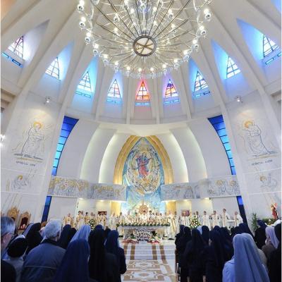 19 aprilie: Iaşi: Liturghie dedicată persoanelor consacrate, prezidată de cardinalul João Braz de Aviz