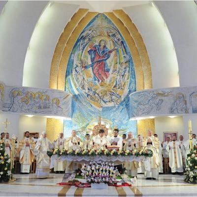 19 aprilie: Iaşi: Liturghie dedicată persoanelor consacrate, prezidată de cardinalul João Braz de Aviz