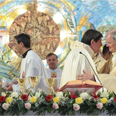 19 aprilie: Iaşi: Liturghie dedicată persoanelor consacrate, prezidată de cardinalul João Braz de Aviz