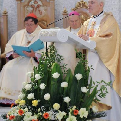 19 aprilie: Iaşi: Liturghie dedicată persoanelor consacrate, prezidată de cardinalul João Braz de Aviz