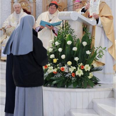 19 aprilie: Iaşi: Liturghie dedicată persoanelor consacrate, prezidată de cardinalul João Braz de Aviz