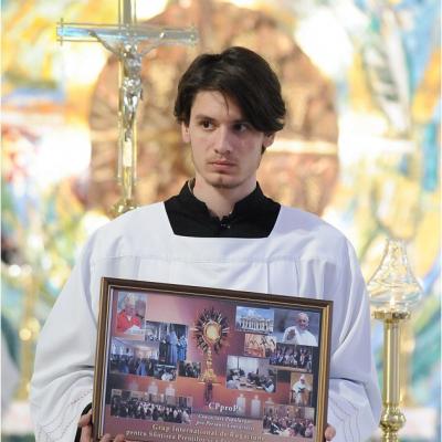 19 aprilie: Iaşi: Liturghie dedicată persoanelor consacrate, prezidată de cardinalul João Braz de Aviz