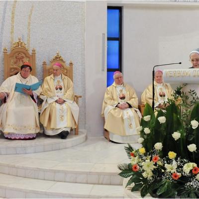 19 aprilie: Iaşi: Liturghie dedicată persoanelor consacrate, prezidată de cardinalul João Braz de Aviz