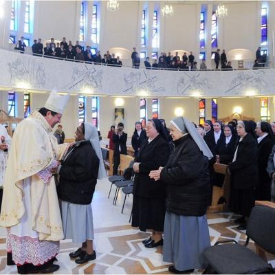 19 aprilie: Iaşi: Liturghie dedicată persoanelor consacrate, prezidată de cardinalul João Braz de Aviz
