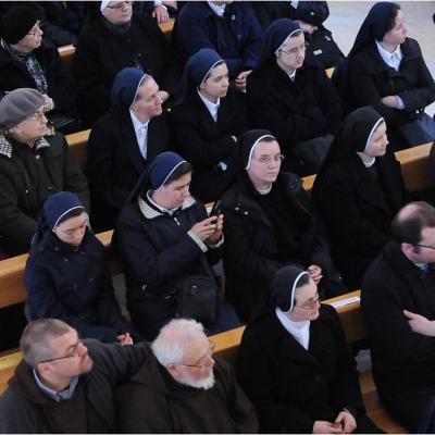 19 aprilie: Iaşi: Liturghie dedicată persoanelor consacrate, prezidată de cardinalul João Braz de Aviz