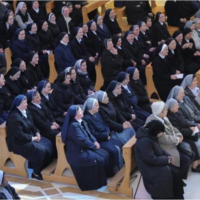 19 aprilie: Iaşi: Liturghie dedicată persoanelor consacrate, prezidată de cardinalul João Braz de Aviz