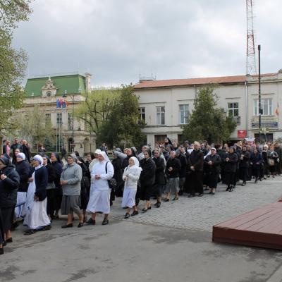 19 aprilie: Iaşi: Liturghie dedicată persoanelor consacrate, prezidată de cardinalul João Braz de Aviz. Foto: Ionuţ-Gabriel Giurgică
