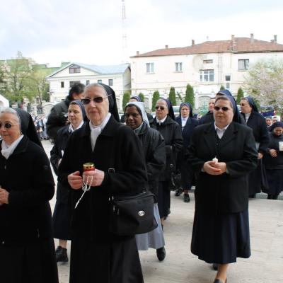 19 aprilie: Iaşi: Liturghie dedicată persoanelor consacrate, prezidată de cardinalul João Braz de Aviz. Foto: Ionuţ-Gabriel Giurgică