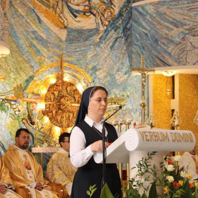 19 aprilie: Iaşi: Liturghie dedicată persoanelor consacrate, prezidată de cardinalul João Braz de Aviz. Foto: Ionuţ-Gabriel Giurgică