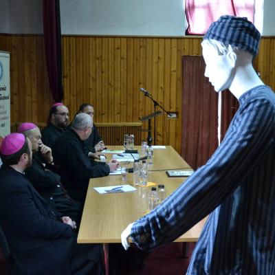 22 aprilie: Roman: Greco-catolicii, o permanenţă în închisorile comuniste